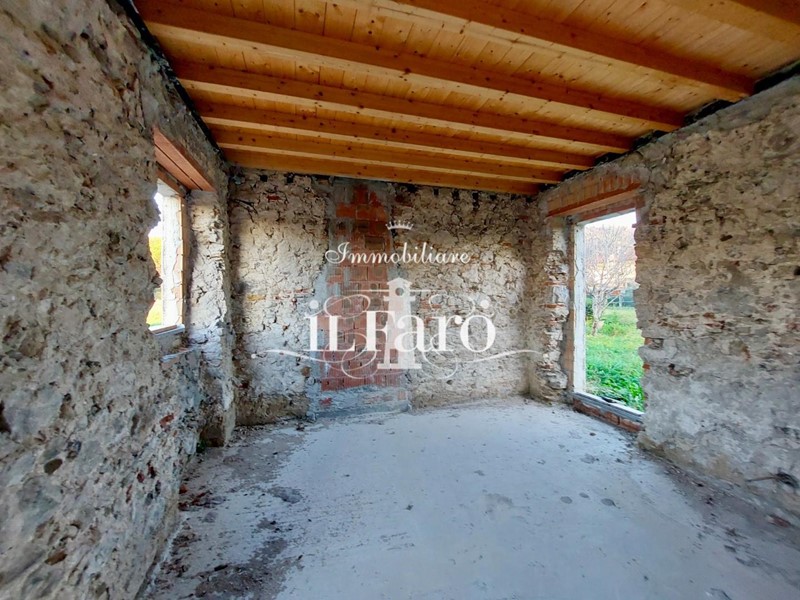 Villa in Vendita a Massarosa, 295'000€, 130 m²