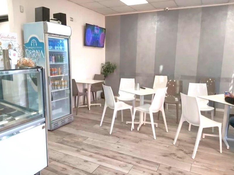 Immobile commerciale in Affitto a San Giuliano Terme, zona Pontasserchio, 1'500€, 120 m²