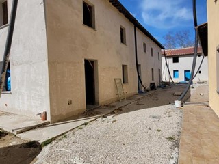 Trilocale in Vendita a Pisa, zona La Vettola, 230'000€, 75 m²