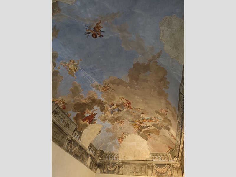 Ufficio in Affitto a Pisa, 1'800€, 180 m²