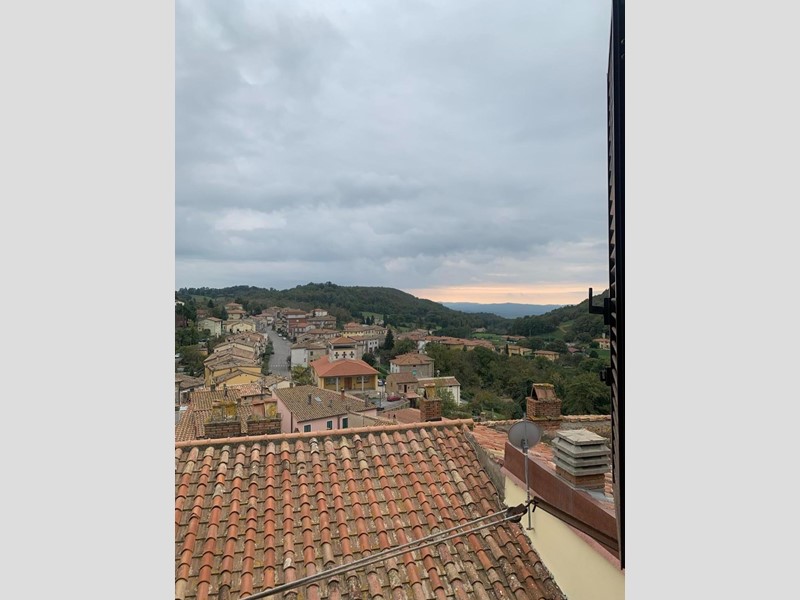 Appartamento in Vendita a Semproniano, 35'000€, 150 m², arredato