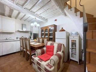 Casa Indipendente in Vendita a Camaiore, 135'000&euro;, 65 m²