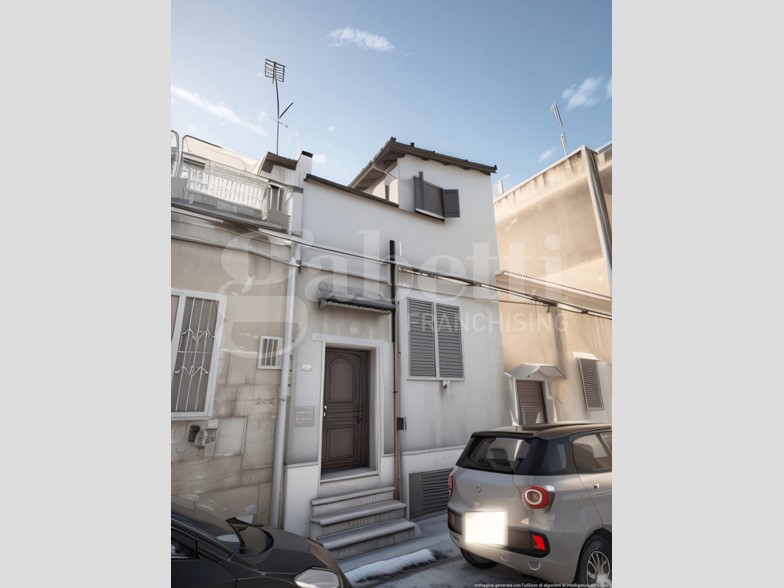 Casa Indipendente in Vendita a Canosa di Puglia, 100 m²