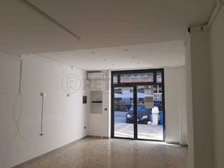 Attività commerciale in Affitto a Siracusa, 400€, 32 m²