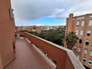 Appartamento in Vendita a Siracusa, 340'000&euro;, 225 m², con Box