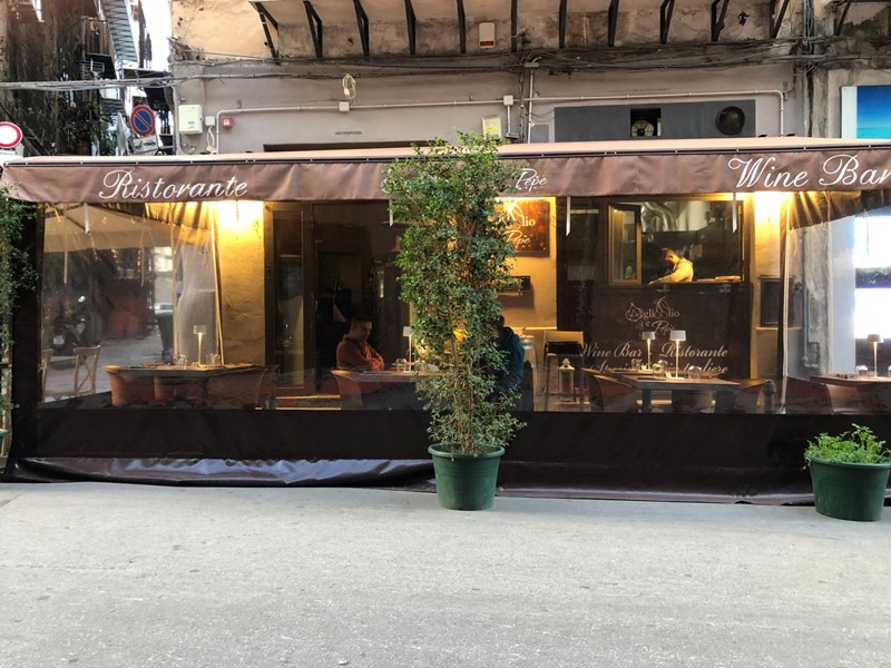 Immobile commerciale in Affitto a Palermo, zona Centro Storico, 1'100€, 90 m², arredato