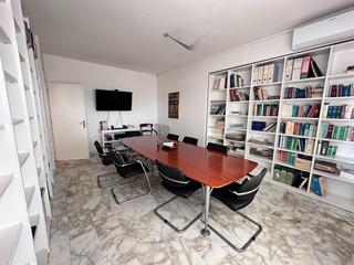 Appartamento in Vendita a Pisa, 390'000€, 227 m²