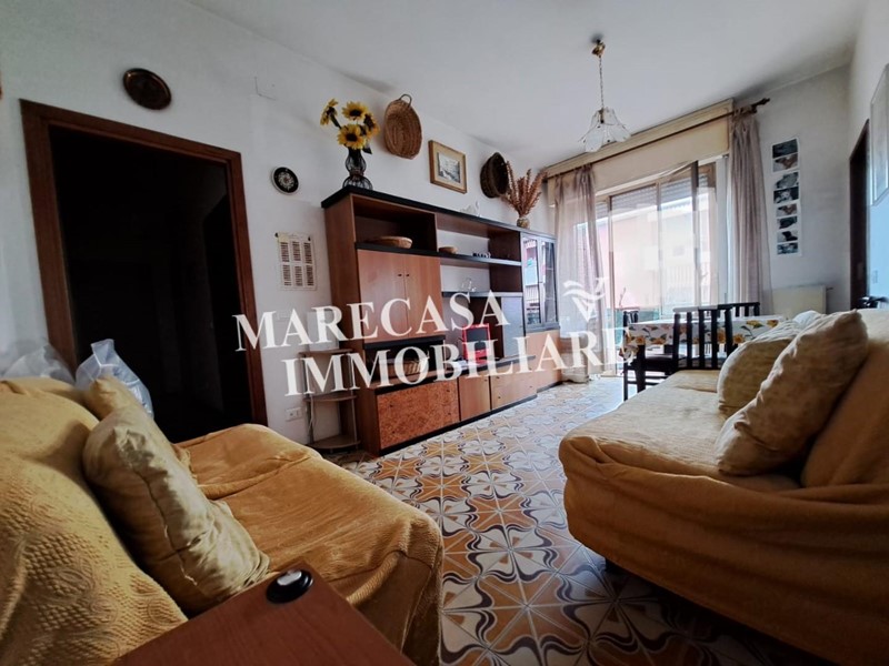 Quadrilocale in Vendita a Carrara, zona Marina di Carrara, 180'000€, 76 m², arredato