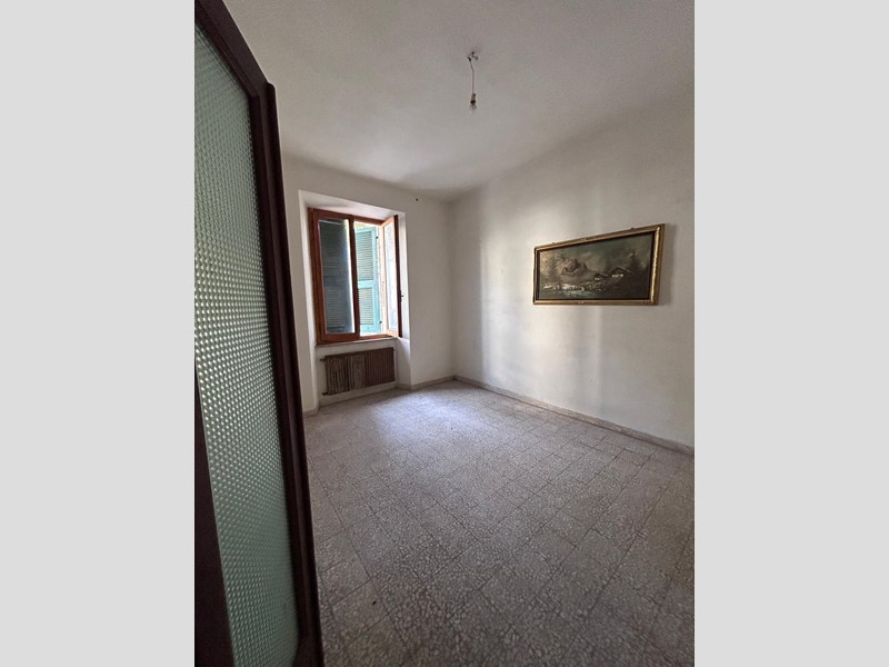 Appartamento in Vendita a Podenzana, 78'000€, 120 m², con Box