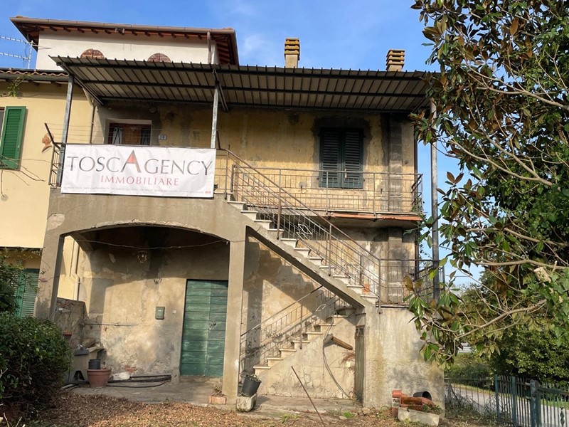 Casa Indipendente in Vendita a Castelfiorentino, 140'000€, 115 m²