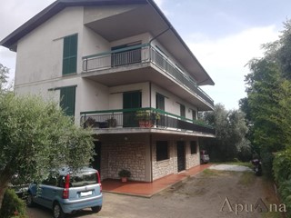 Appartamento in Vendita a Massa, zona Turano, 260'000€, 120 m², arredato