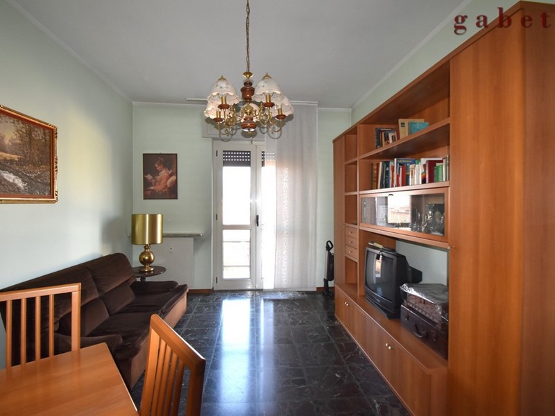 Trilocale in Vendita a Robecco sul Naviglio, 125'000€, 95 m²