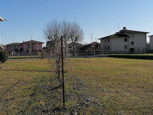 Terreno edificabile in Vendita a Monte Cremasco, 133'000€, 1407 m²
