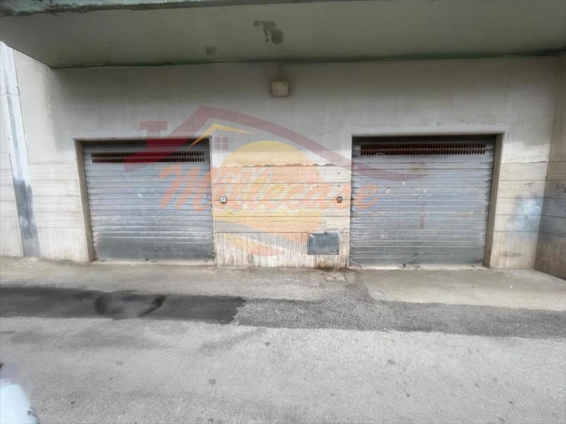 Box in Vendita a Siracusa, 50'000&euro;, 50 m²