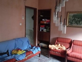 Casa Semi Indipendente in Vendita a Massarosa, zona Bozzano, 60'000€, 140 m²
