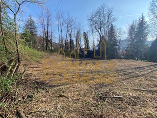 Terreno edificabile in Vendita a Valganna, zona Ghirla, 75'000€, 1250 m²