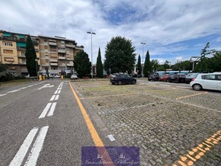 Box in Vendita a Firenze, zona Peretola, 26'000€, 50 m²