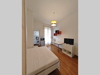 Monolocale in Vendita a Milano, zona NAVIGLII, 290'000€, 32 m², arredato