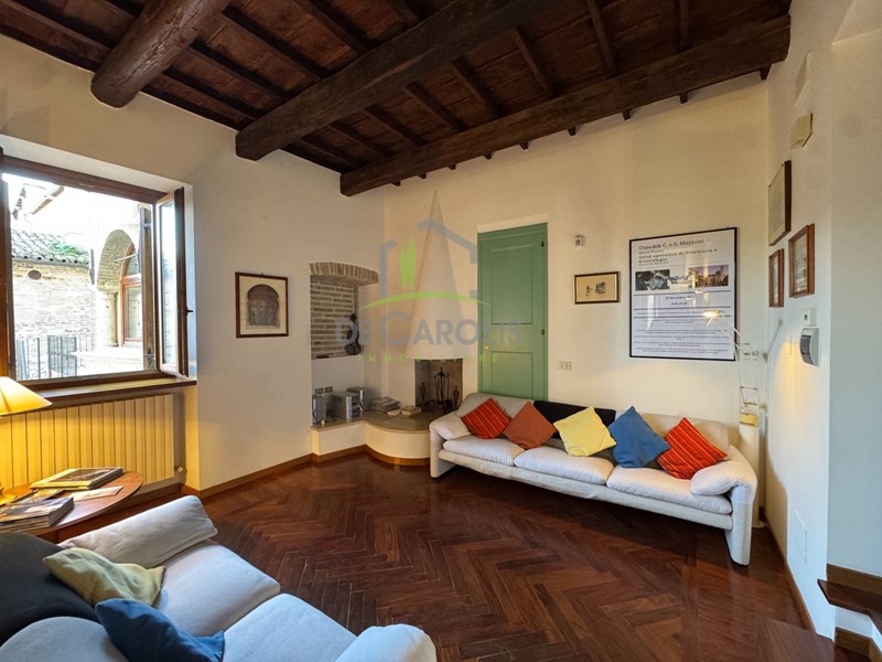 Trilocale in Vendita a Ascoli Piceno, zona Centro Storico, 145'000€, 56 m²