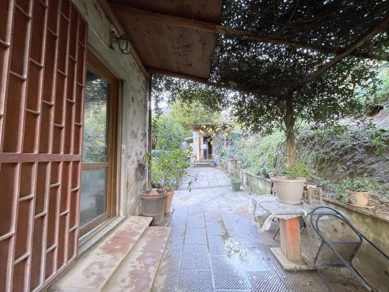 Casa di corte in Vendita a Massarosa, 235'000€, 110 m²