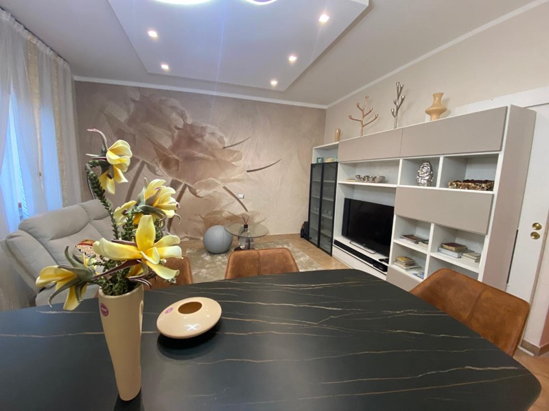 Quadrilocale in Vendita a Lucca, zona San Vito, 185'000&euro;, 87 m²