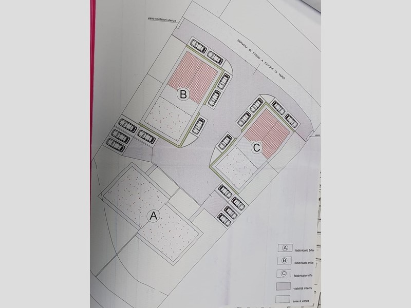 Villa bifamiliare in Vendita a Pescia, zona Collodi, 355'000€, 115 m²