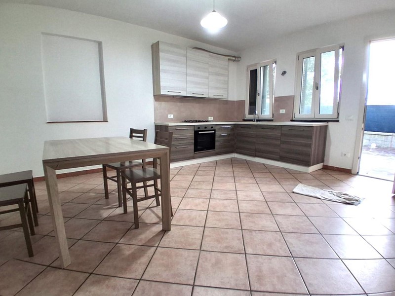 Quadrilocale in Vendita a Capannori, zona Lammari, 220'000€, 110 m², arredato, con Box