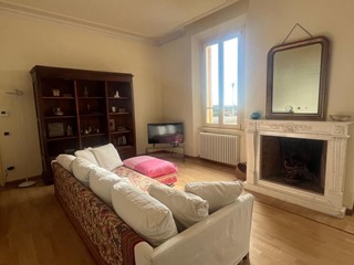 Appartamento in Affitto a Pietrasanta, 1'800€, 140 m², arredato