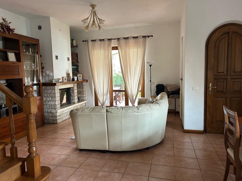 Villa bifamiliare in Affitto a Forte dei Marmi, zona Vittoria Apuana, 10'000€, 160 m², arredato