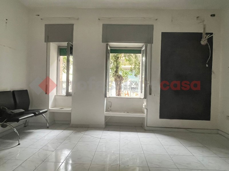 Ufficio in Affitto a Cassino, 500€, 67 m²
