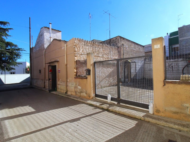 Casa Indipendente in Vendita a Sammichele di Bari, 50'000€, 90 m²