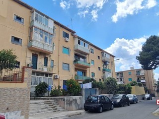 Quadrilocale in Affitto a Messina, 250€, 110 m²