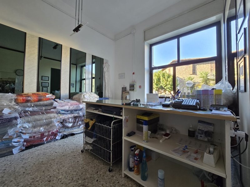 Attività commerciale in Vendita a Terni, 21'000€, 46 m²