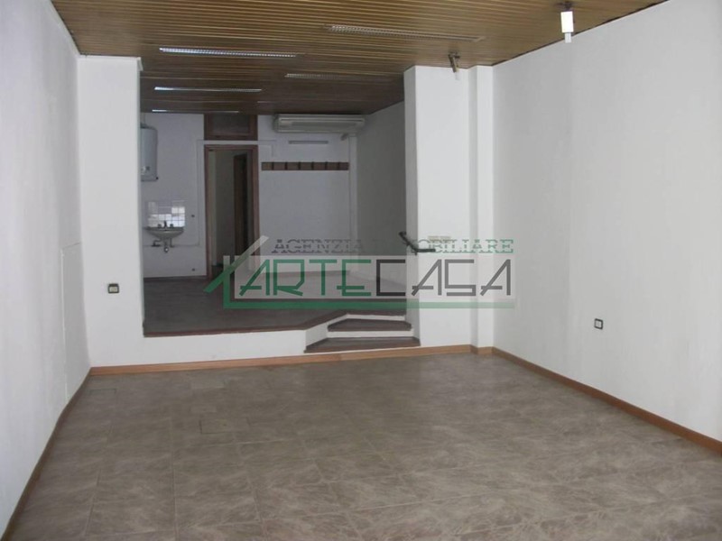 Immobile commerciale in Vendita a Pisa, zona Riglione Oratoio, 44'000€, 50 m²