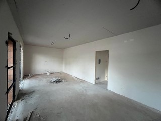 Trilocale in Vendita a Cascina, 225'000€, 65 m²
