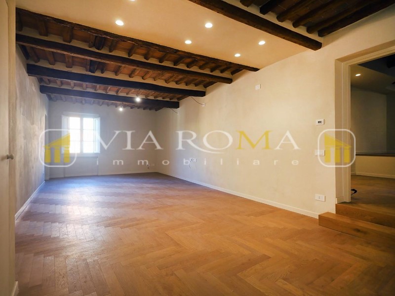 Appartamento in Vendita a Lucca, 695'000&euro;, 150 m²