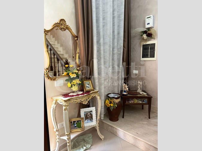 Casa Indipendente in Vendita a Avola, 115'000€, 85 m², arredato