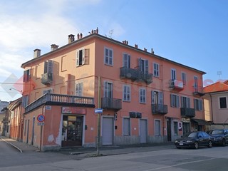 Quadrilocale in Vendita a Pinerolo, 93'000€, 85 m²