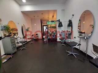 Attività commerciale in Vendita a La Spezia, zona Periferia Est, 25'000€, 50 m², arredato