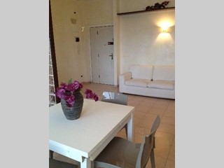 Bilocale in Vendita a Ancona, zona GRAZIE, 75'000€, 55 m², arredato