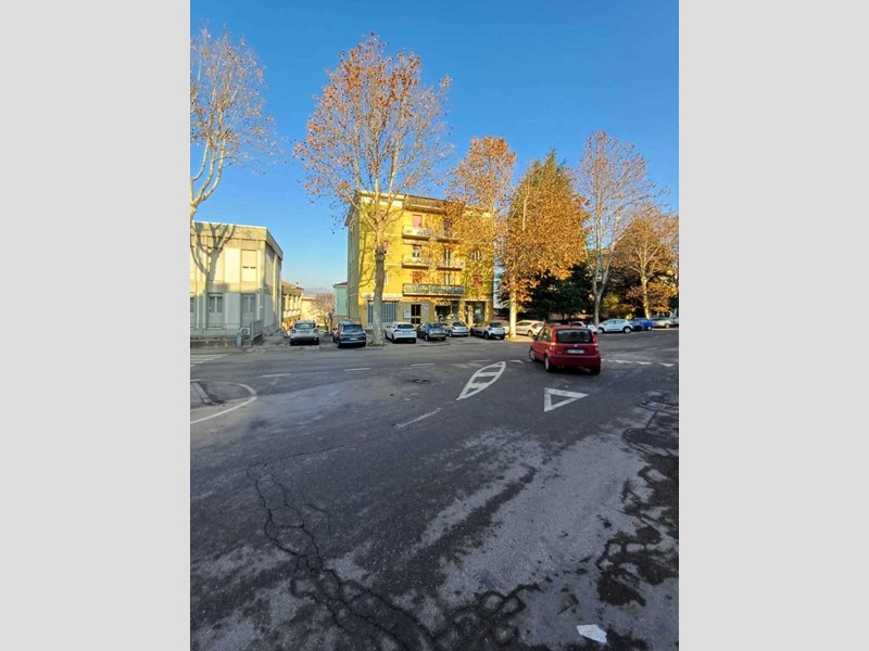 Appartamento in Vendita a Fornovo di Taro, 159'000&euro;, 143 m², con Box