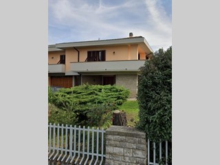 Appartamento in Vendita a Santa Croce sull'Arno, 339'000€, 230 m², arredato