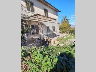 Casa Indipendente in Vendita a Semproniano, zona Cellena, 130'000€, 150 m², arredato, con Box