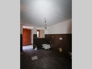 Casa Indipendente in Vendita a San Nazzaro Val Cavargna, 98'000€, 97 m²