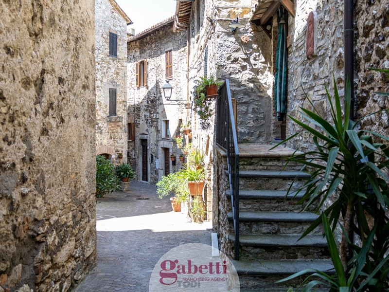 Appartamento in Vendita a Montecchio, 125'000€, 135 m²