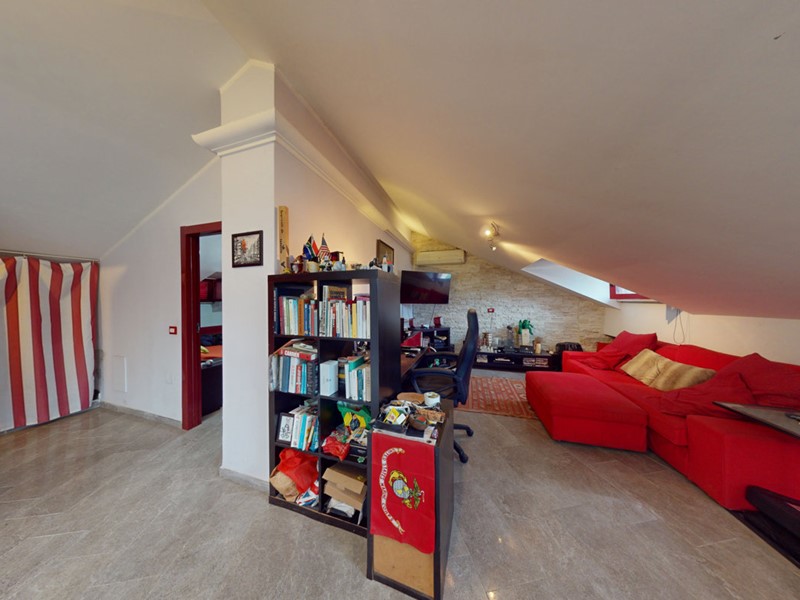 Attico in Vendita a Giugliano in Campania, 102'000€, 60 m²