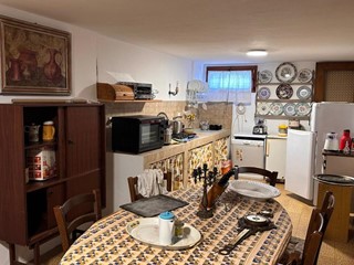 Casa Semi Indipendente in Affitto a Luni, zona Isola, 1'500€, 100 m², arredato