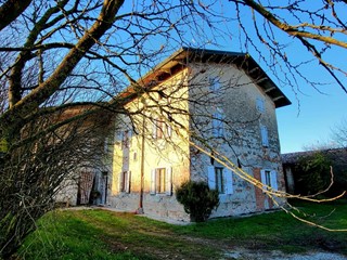 Casa Indipendente in Vendita a Sissa Trecasali, zona San Quirico, 145'000&euro;, 320 m²