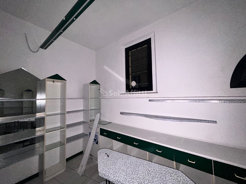 Capannone in Affitto a Siena, zona Centro storico, 650€, 26 m²