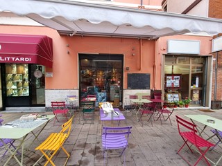 Attività commerciale in Vendita a Ventimiglia, zona Centro, 75'000€, 40 m², arredato